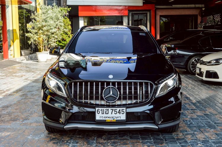 รถ Mercedes-Benz GLA-Class GLA250 สี ดำ