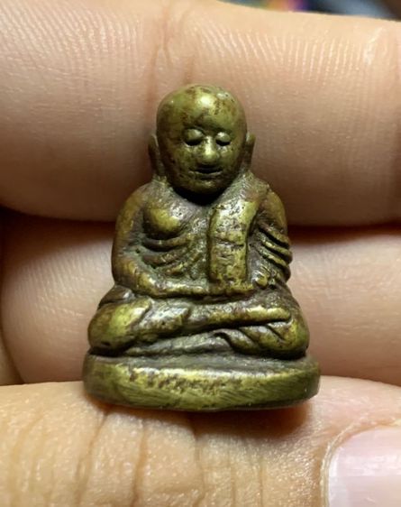 รูปหล่อหลวงพ่อเงินพิมพ์นิยม