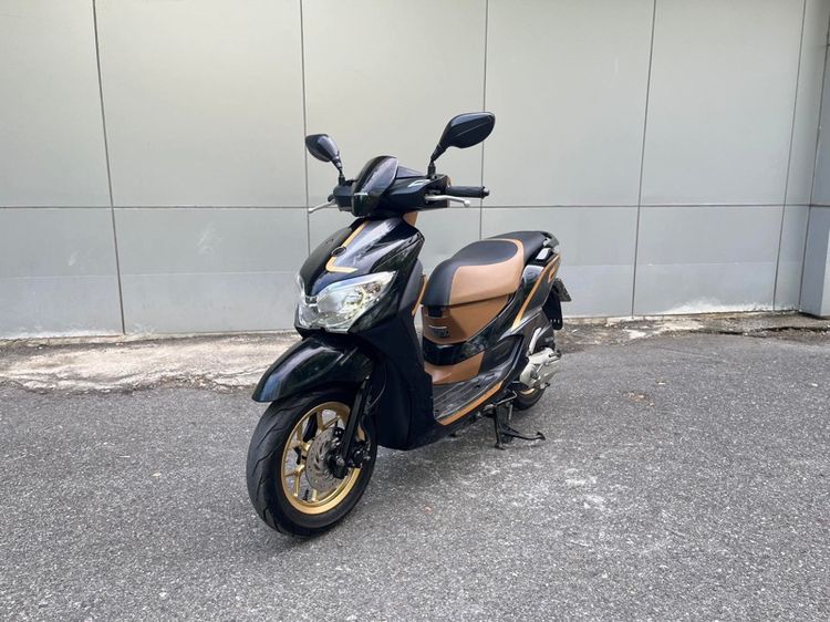 Honda รุ่น Moove 110cc รวมโอนเปลี่ยนชื่อให้ฟรี