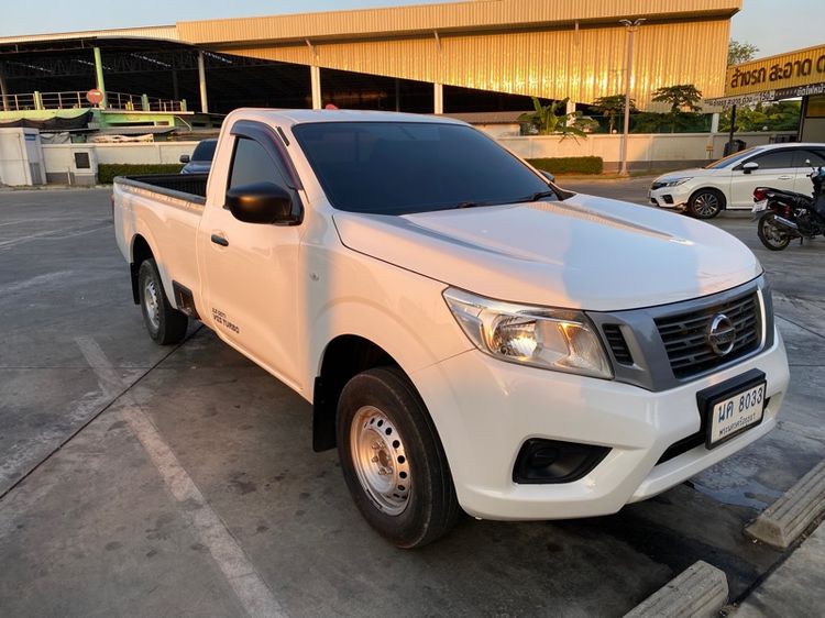 Nissan Navara 2018 2.5 SL Pickup ดีเซล ไม่ติดแก๊ส เกียร์ธรรมดา ขาว