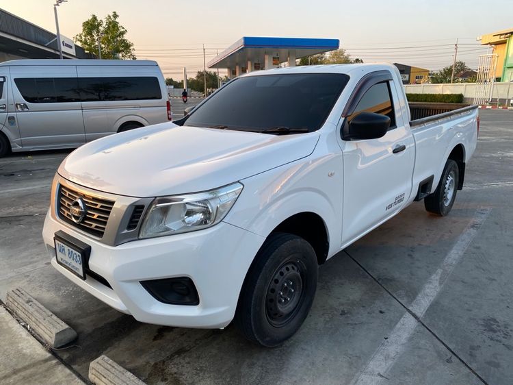 รถ Nissan Navara 2.5 SL สี ขาว