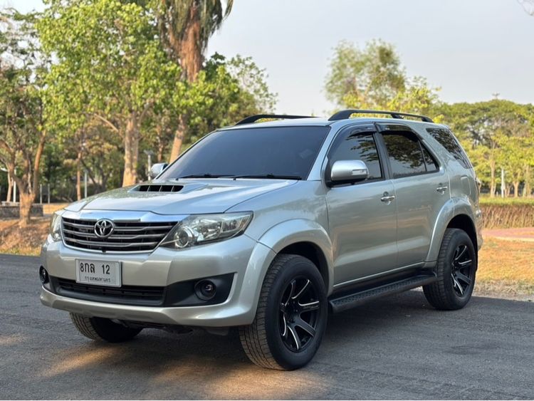 Toyota Fortuner 2013 3.0 V 2WD Champ Midnight Shine Utility-car ดีเซล ไม่ติดแก๊ส เกียร์อัตโนมัติ เทา รูปที่ 3