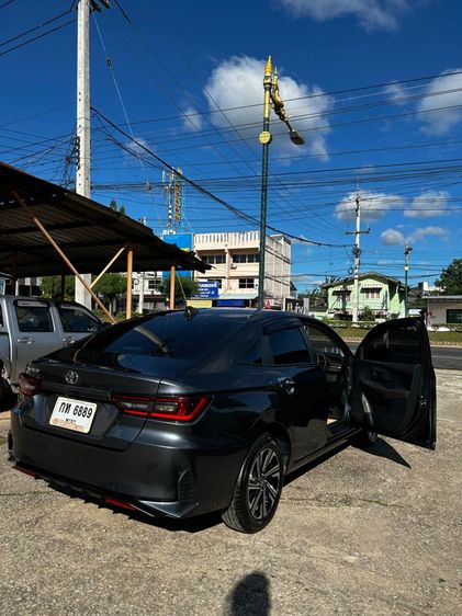 รถ Toyota Yaris ATIV 1.2 Sport สี เทา