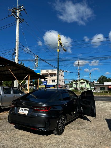 Toyota Yaris ATIV 2022 1.2 Sport Sedan เบนซิน ไม่ติดแก๊ส เกียร์อัตโนมัติ เทา รูปที่ 4