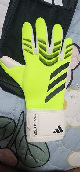 ถุงมือผู้รักษาประตู  รูปที่ 4