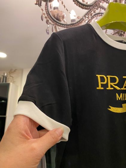 ปราด้า เสื้อยืดแขนสั้น สภาพใหม่เอี่ยม รูปที่ 4