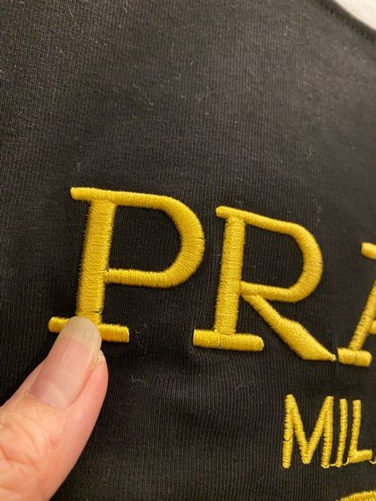 ปราด้า เสื้อยืดแขนสั้น สภาพใหม่เอี่ยม รูปที่ 5