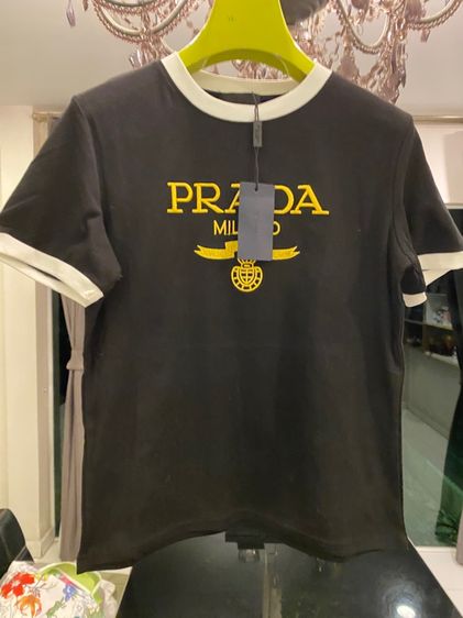 ปราด้า เสื้อยืดแขนสั้น สภาพใหม่เอี่ยม รูปที่ 3