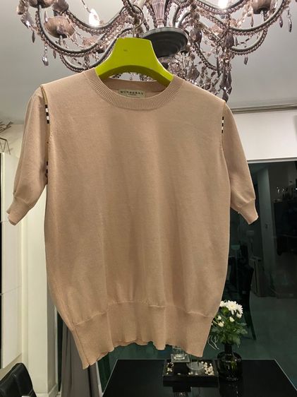 เบอร์เบอรึ่ เสื้อแขนสั้น สภาพใหม่เอี่ยม