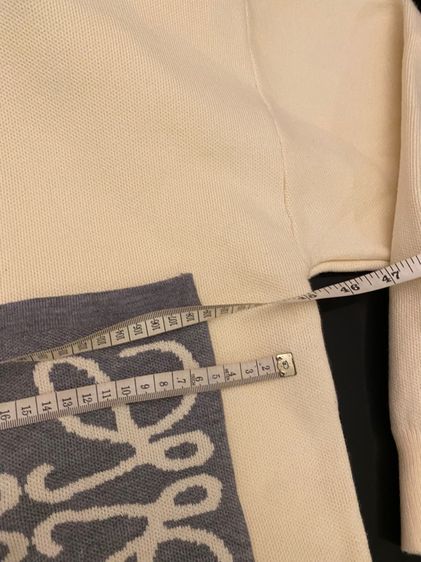 โลเอเว่(ติดจองค่ะ) เสื้อแขนสยาว สภาพใหม่เอี่ยม รูปที่ 5