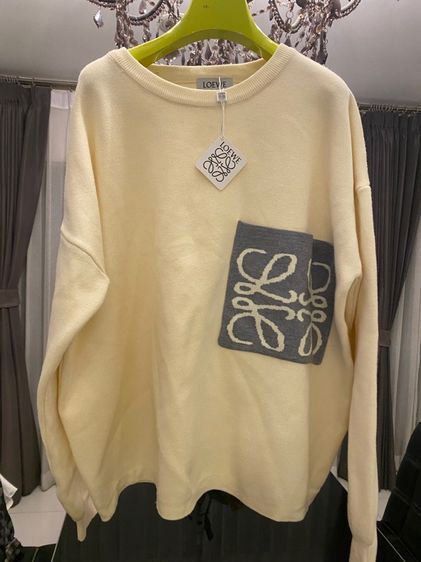 โลเอเว่(ติดจองค่ะ) เสื้อแขนสยาว สภาพใหม่เอี่ยม รูปที่ 2