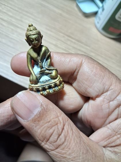 พระกริ่งหลวงปู่ทิมวัดละหารไล่ไม่ทราบรุ่นไม่ทราบ พ.ศ.