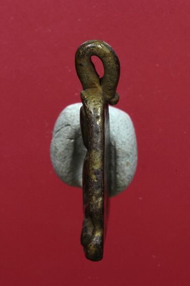 พระหลวงพ่อเงินสวยๆค่ะเก่าค่ะ รูปที่ 4