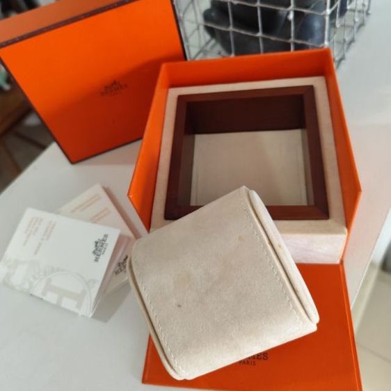 กล่องใส่นาฬิกา hermes มือสองตามสภาพเก่าเก็บขอคนรับได้ รูปที่ 10