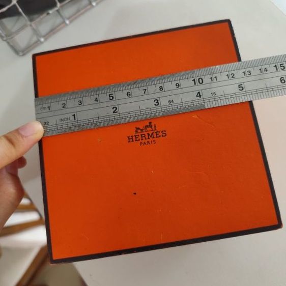 กล่องใส่นาฬิกา hermes มือสองตามสภาพเก่าเก็บขอคนรับได้ รูปที่ 11