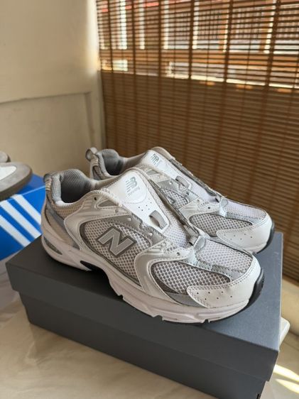 รองเท้าผ้าใบ ขาว อื่นๆ UK 5.5 | EU 38 2/3 | US 7 New Balance 530 White Silver Metallic