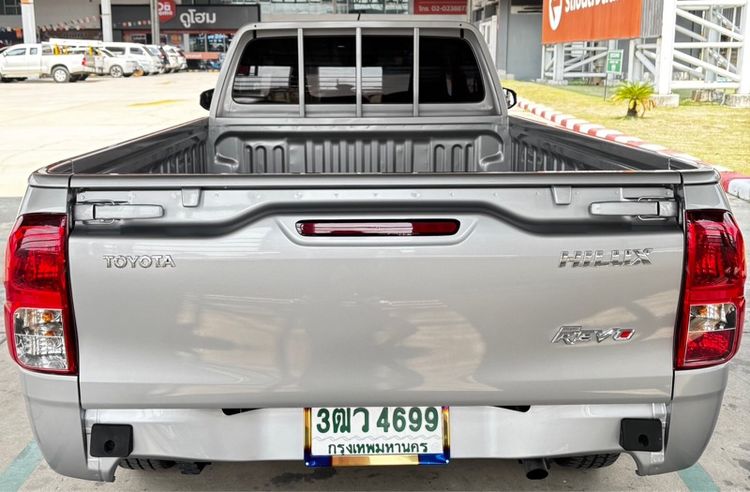 Toyota Hilux Revo 2023 2.4 Entry Pickup ดีเซล ไม่ติดแก๊ส เกียร์ธรรมดา บรอนซ์เงิน รูปที่ 4
