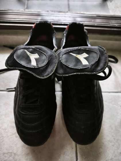 ผู้ชาย รองเท้าฟุตบอล diadora