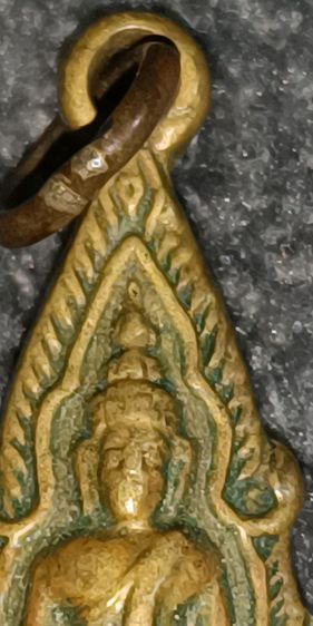 พระผงสุพรรณ พิมหน้าแก่นิยม พร้อมเลี้ยมเงินเก่า รูปที่ 7