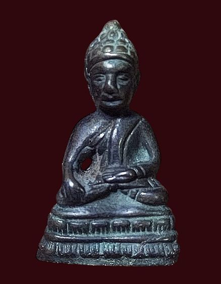 พระชัยวัฒน์เก่าเนื้อโลหะ