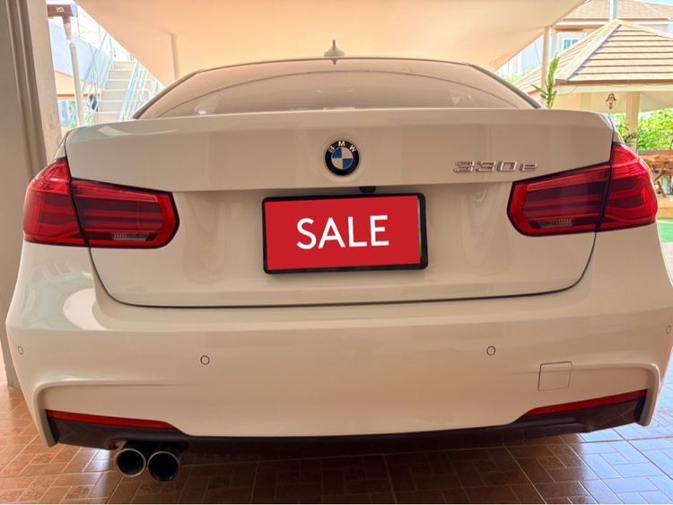 BMW Series 3 2017 330e Sedan ปลั๊กอินไฮบริด (PHEV) ไม่ติดแก๊ส เกียร์อัตโนมัติ ขาว รูปที่ 2