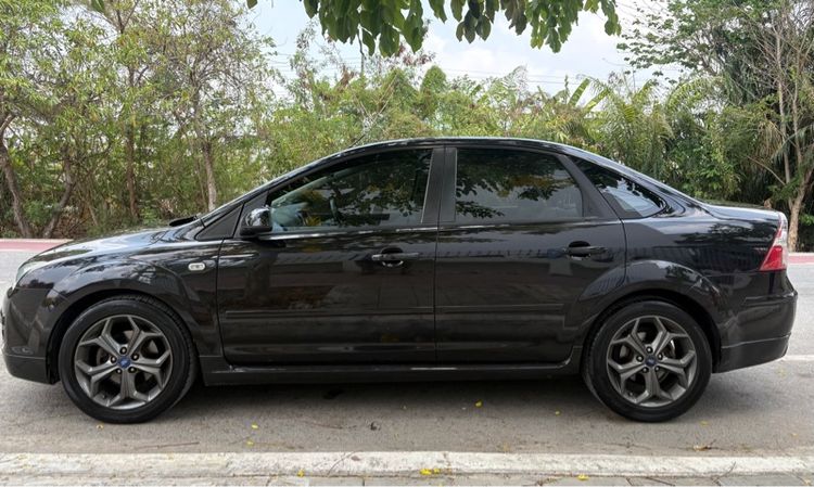 Ford Focus 2005 1.8 Ghia Sedan เบนซิน ไม่ติดแก๊ส เกียร์อัตโนมัติ ดำ รูปที่ 3