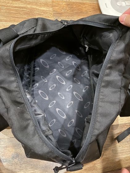 กระเป๋า oakley แท้ รูปที่ 4