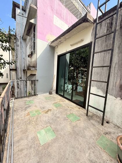 ขาย อาคารพานิชย์    ใจกลางเมือง ทำเลดี หน้าห้างโรบินสัน จันทบุรี ( ทำเลธุรกิจ สามารถต่อยอดได้ ) รูปที่ 4