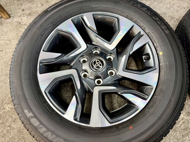 ล้อแม็ก TOYOTA LEADER ขอบ 18”  ยาง DUNLOP 265-60R18 ปี 26  สีเส้นตุ่มหน้ายางยังอยู่ รูปที่ 6
