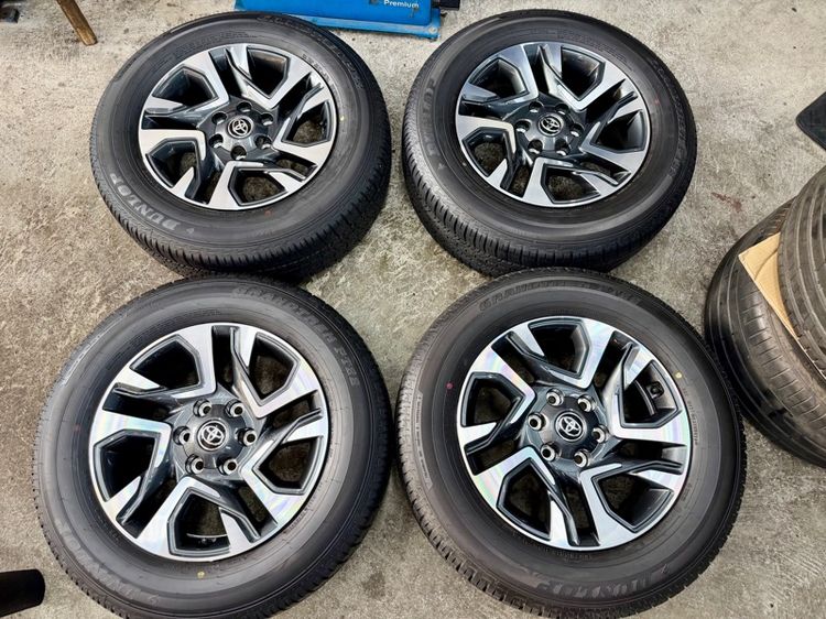 ล้อแม็ก TOYOTA LEADER ขอบ 18”  ยาง DUNLOP 265-60R18 ปี 26  สีเส้นตุ่มหน้ายางยังอยู่ รูปที่ 4