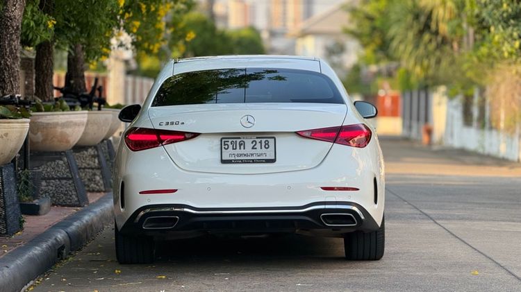 Mercedes-Benz C-Class 2023 C350e Sedan ปลั๊กอินไฮบริด (PHEV) ไม่ติดแก๊ส เกียร์อัตโนมัติ ขาว รูปที่ 2