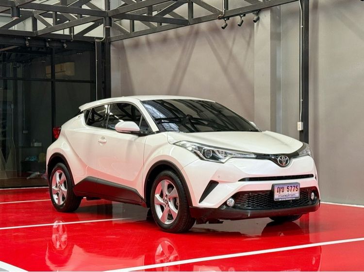 Toyota C-HR 2019 1.8 Mid Utility-car เบนซิน ไม่ติดแก๊ส เกียร์อัตโนมัติ ขาว
