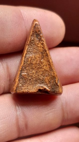 พระนางพญาเข่าโค้ง รูปที่ 2