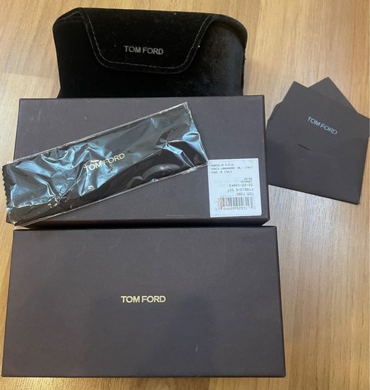 แว่นตากันแดด Tom Ford