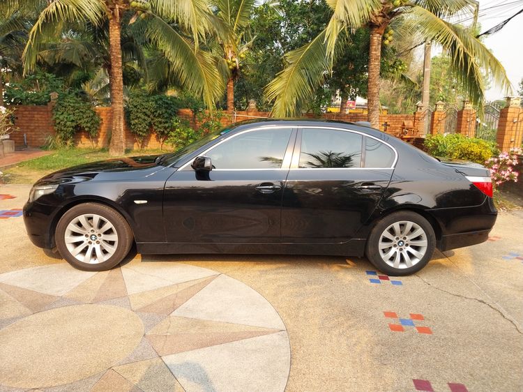 BMW Series 5 2007 523i เบนซิน ไม่ติดแก๊ส เกียร์อัตโนมัติ ดำ รูปที่ 4