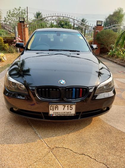 รถ BMW Series 5 523i สี ดำ