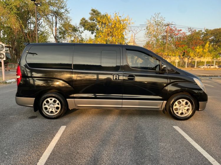 Hyundai H-1  2011 2.5 Executive Van ดีเซล ไม่ติดแก๊ส เกียร์อัตโนมัติ ดำ รูปที่ 3