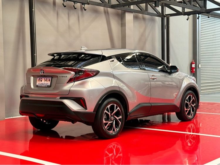 Toyota C-HR 2020 1.8 HV Hi Utility-car ไฮบริด ไม่ติดแก๊ส เกียร์อัตโนมัติ บรอนซ์เงิน รูปที่ 3