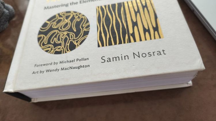 "Salt, Fat, Acid, Heat: Mastering the Elements of Good Cooking" โดย Samin Nosrat  รูปที่ 17