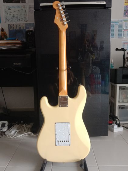 กีต้าร์ไฟฟ้า McLorence STR -200 ( คอดาว ) สี Classic Creme รูปที่ 5