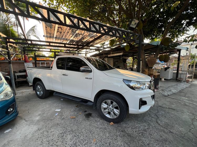 Toyota Hilux Revo 2018 2.4 E Prerunner Pickup ดีเซล ไม่ติดแก๊ส เกียร์ธรรมดา ขาว รูปที่ 2