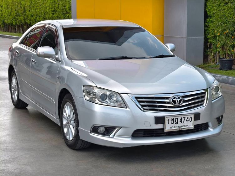 รถ Toyota Camry 2.0 G สี บรอนซ์เงิน