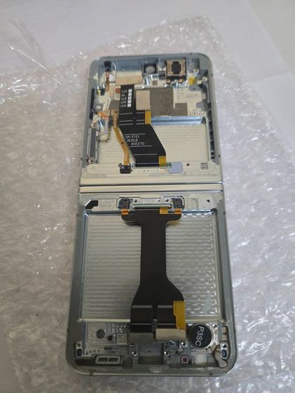 ลดราคา โล็ะขายเป็นอะหลั่ย Samsung Flip 5  256gb จอนอกดี จอในเสีย ขายพร้อมอุุปกรณ์ รูปที่ 4