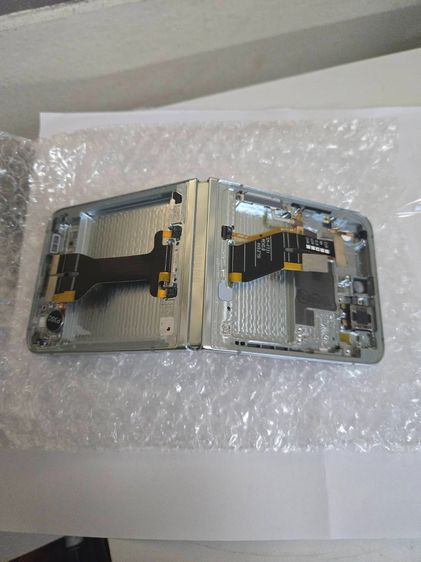 ลดราคา โล็ะขายเป็นอะหลั่ย Samsung Flip 5  256gb จอนอกดี จอในเสีย ขายพร้อมอุุปกรณ์ รูปที่ 6