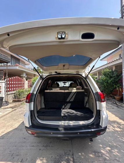 Mitsubishi Pajero Sport 2015 2.5 GLS Utility-car ดีเซล ไม่ติดแก๊ส เกียร์อัตโนมัติ ขาว รูปที่ 4