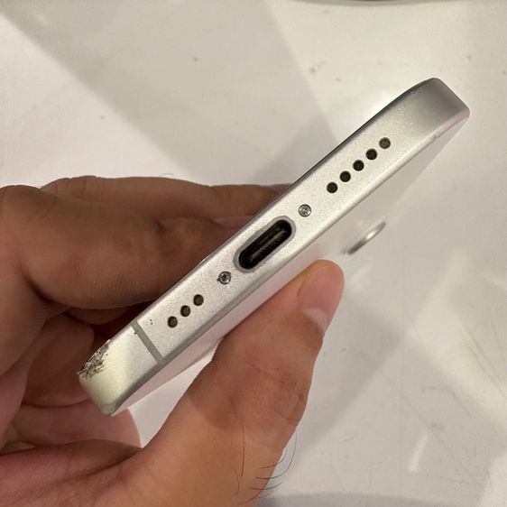iphone16 128gb เครื่องศูนย์ไทย สีขาว สุขภาพแบต 89เปอร์เซ็นต์ รูปที่ 3