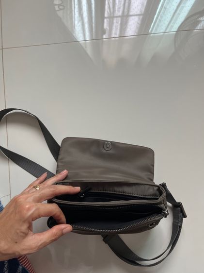 กระเป๋าสะพายข้าง รูปที่ 4