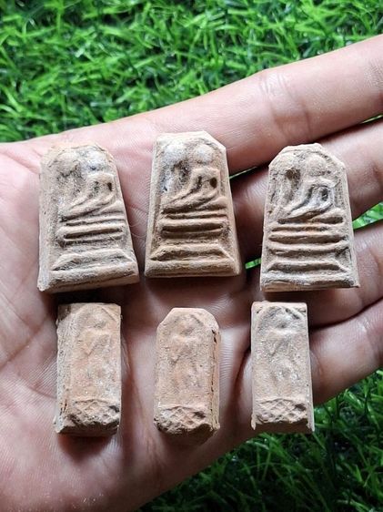 (ปิดแล้วครับ)เก่าๆเหมา6องค์รวมกัน550฿ พระลึกลับเนื้อดินผสมผง( เนื้อ แก่ ดิน )มีคราบกรุคราบปูนติด ไม่ทราบที่ ได้มาพร้อมกัน 