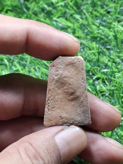 (ปิดแล้วครับ)เก่าๆเหมา6องค์รวมกัน550฿ พระลึกลับเนื้อดินผสมผง( เนื้อ แก่ ดิน )มีคราบกรุคราบปูนติด ไม่ทราบที่ ได้มาพร้อมกัน  รูปที่ 4