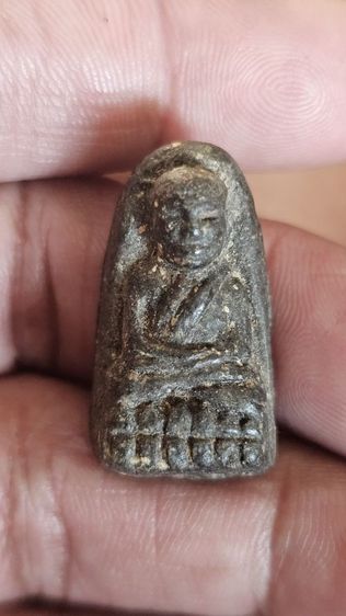 หลวงปู่ทวดพิมพ์พระรอดเล็กปี2497 รูปที่ 3